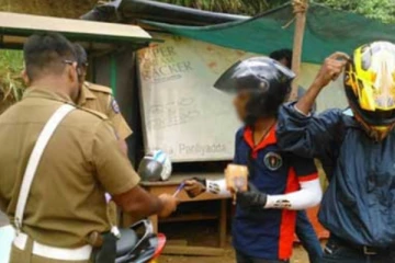 சாரதியிடம் கைநீட்டிய பொலிஸார் நால்வருக்கு நேர்ந்த கதி!