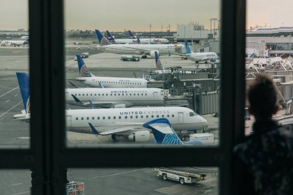 திடீரென அமெரிக்காவில் ரத்து செய்யப்பட்ட விமான சேவைகள்! | Flight Services Canceled In The United States