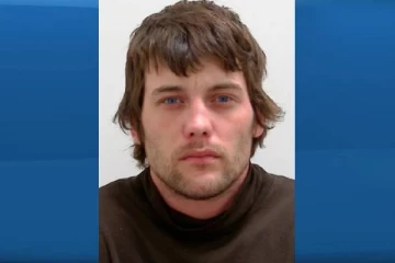 புகைப்படம் வெளியிட்டு கனடா முழுவதும் தேடப்படும் நபர்