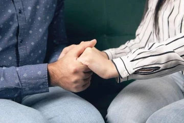 ஒவ்வொரு முறை உறவுக்கும் ரூ.5000 கேட்ட மனைவி - போலீஸில் கதறிய கணவர்!