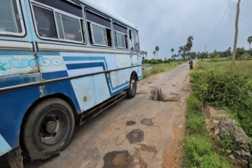 ஆபத்தான நிலையில் உள்ள யாழ்.அராலி வீதி... அச்சத்தில் பயணிக்கும் மக்கள்!