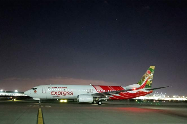 திடீர் தொழில்நுட்ப கோளாறால் ஏர் இந்தியா ரத்து ; பயணிகள் கடும் அவதி | Dubai Mangalore Flight Cancelled Passengers Suffer