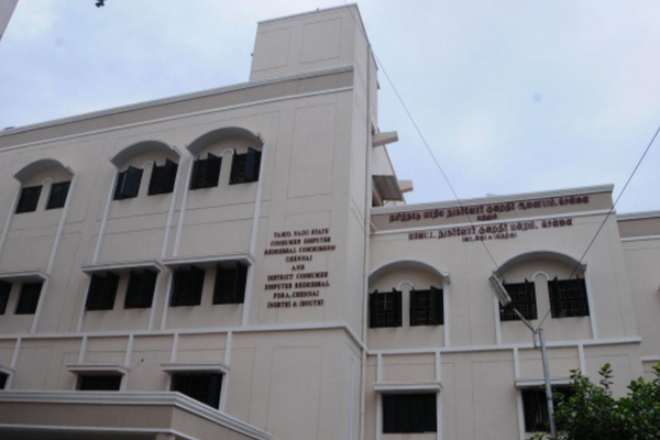 சென்னை தம்பதியரின் குளியலறைக்குள் எட்டிப்பார்த்த ஹொட்டல் ஊழியர்: நுகர்வோர் நீதிமன்றம் அதிரடி | Court Fined Hotel To Watch Chennai Couple Bath சென்னை தம்பதியரின் குளியலறைக்குள் எட்டிப்பார்த்த ஹொட்டல் ஊழியர்: நுகர்வோர் நீதிமன்றம் அதிரடி | Court Fined Hotel To Watch Chennai Couple Bath