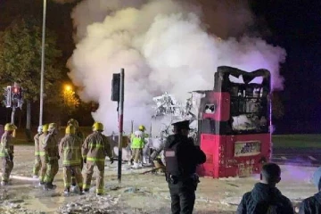 வெளிவரும் பகீர் சம்பவம்... பயணிகள் பேருந்தை கடத்தி தீயிட்டு கொளுத்திய கும்பல்