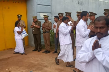 நாட்டின் 75வது சுதந்திர தினத்தை முன்னிட்டு கைதிகள் விடுதலை (photos)