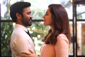 டூபீஸ் ஆடையில் வாய்ப்பிளக்க வைக்கும் தனுஷ் பட நடிகை.. புகைப்படம்..