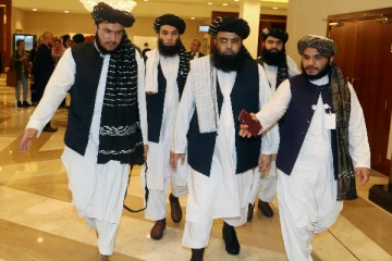 රැවුල වවා නොමැති නම් රජයේ සේවයෙන් නෙරපා දැමීමට රටක් තීරණය කරයි...