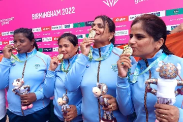 காமன்வெல்த் போட்டி 2022-ல் வரலாற்று தங்கம்., ஒட்டுமொத்த இந்தியாவையும் திரும்பிப் பார்க்கவைத்த பெண்கள்!