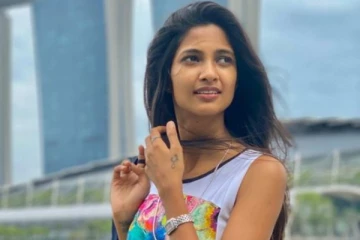 நெருப்புடன் விளையாடும் நடிகை கீர்த்தி பாண்டியன்.. ரசிகர்களுக்கு ஷாக் கொடுத்த வீடியோ