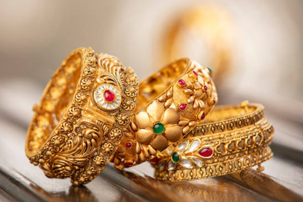 தொடர்ந்து குறைந்து கொண்டே போகும் தங்கம் விலை - மிஸ் பண்ணாதீங்க.! | Today Gold Silver Price