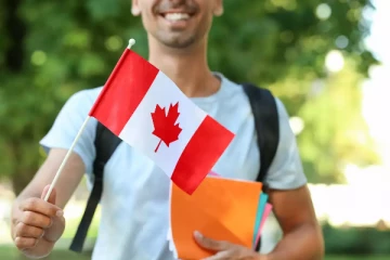 சர்வதேச மாணவர்கள் மோசடியில் சிக்குவதைத் தடுக்க கனடா எடுக்கவிருக்கும் நடவடிக்கை