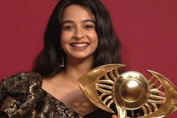 பிக் பாஸ் டைட்டில் ஜெயித்த திவ்யாவுக்கு 50 லட்சம் மட்டுமின்றி மேலும் ஒரு பெரிய பரிசு! என்ன பாருங்க