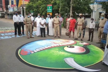 சீர்காழியில் ஓவியர் சங்கம் சார்பில் வரையப்பட்ட பிரமாண்ட கொரோனா விழிப்புணர்வு ஓவியம்...