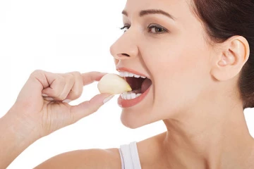 இந்த பிரச்சினை உள்ளவர்கள் பூண்டு சாப்பிடவே சாப்பிடாதீங்க! பெரும் ஆபத்தை ஏற்படுத்துமாம்