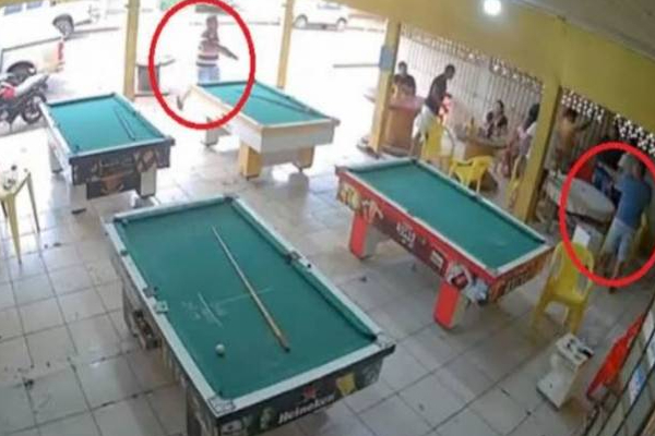 விளையாட்டில் தோற்றவர்களை பார்த்து சிரித்தவர்கள் மீது சரமாரி துப்பாக்கிச்சூடு! 7 பேர் பலி | Firing On Those Laughed At The Losers In The Game