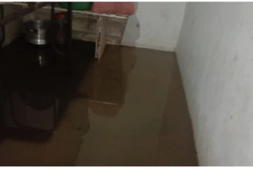 லிந்துலை மெராயா பகுதியில் வெள்ளம் : 25 குடும்பங்கள் பாதிப்பு