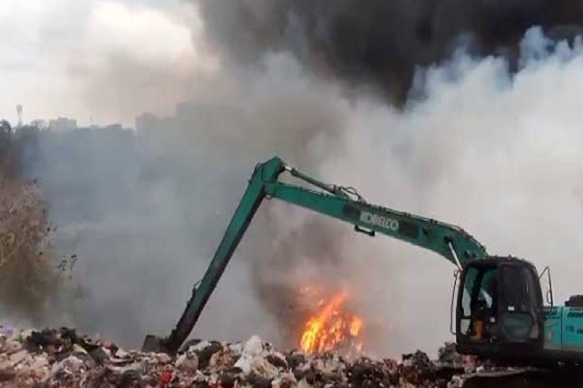 குப்பை மேட்டில் திடீர் தீ விபத்து ; பொதுமக்களுக்கான அவசர அறிவுறுத்தல் | Sudden Fire Garbage Dump Emergency Advice Public குப்பை மேட்டில் திடீர் தீ விபத்து ; பொதுமக்களுக்கான அவசர அறிவுறுத்தல் | Sudden Fire Garbage Dump Emergency Advice Public