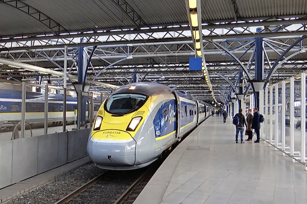 பிரித்தானியாவில் ஸ்தம்பிக்கவுள்ள  ரயில் சேவைகள்! | Train Services To Stop In Britain