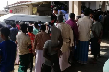 தமிழர் பகுதியில் குழுக்களுக்கு இடையே மோதல்..! இருவர் பலி (படங்கள்)