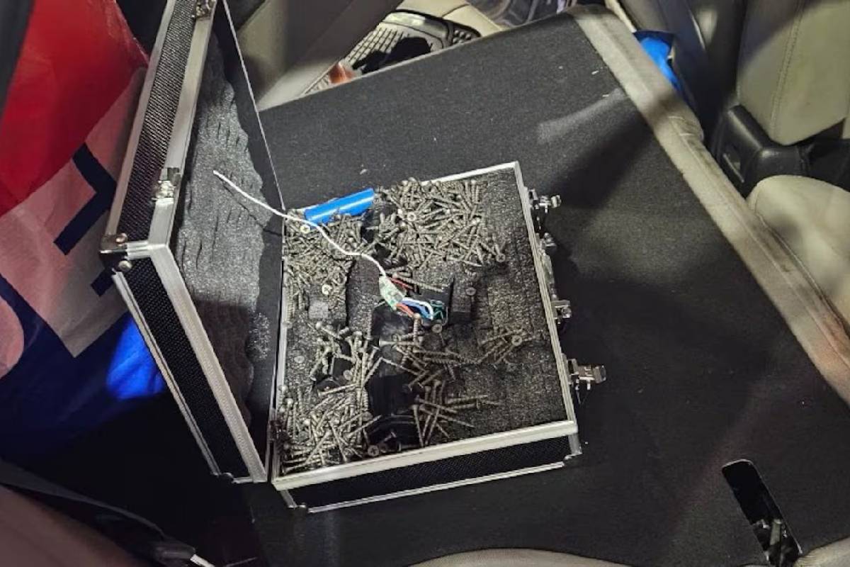 கார் ஒன்றிற்குள் கண்டெடுக்கப்பட்ட சூட்கேஸ் வெடிகுண்டு: நிபுணர் கூறும் அதிர்ச்சி தகவல் | Ied Explosives Found Inside Car In Canada