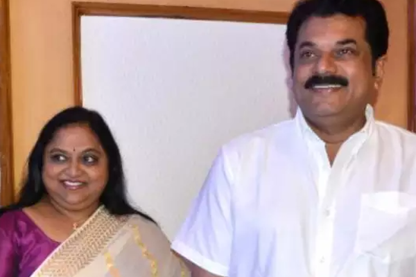 கர்ப்பமாக இருந்த நடிகை சரிதா! வயிற்றில் உதைத்த கணவர்.. அதிர்ச்சி சம்பவம் | Actress Saritha Tortured By Her Ex Husband Mukesh கர்ப்பமாக இருந்த நடிகை சரிதா! வயிற்றில் உதைத்த கணவர்.. அதிர்ச்சி சம்பவம் | Actress Saritha Tortured By Her Ex Husband Mukesh