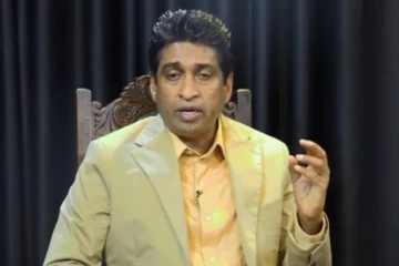 "..තමන්ගේ නායකයා ආවම එයාලට කඩේ යන්නේ ඇයි.." ලංකාවට ඇත්තටම මොකද වුණේ..රනිල් ජනපති වුණේ කොහොමද..? ප්රබලයෙකු සිදුකරන විශේෂ හෙළිදරව්ව..(VIDEO)