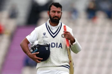 நீங்க தான் அடுத்த டிராவிட்டா சார்..? புஜாராவை வறுத்தெடுக்கும் ரசிகர்கள்