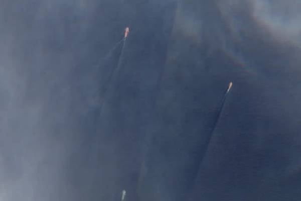 ட்ரம்பின் இரும்புக்கரத்தை உடைத்து தப்பிச்சென்ற வெனிசுலாவின் எண்ணெய் கப்பல்கள் | Oil Tankers Break Trump Blockade