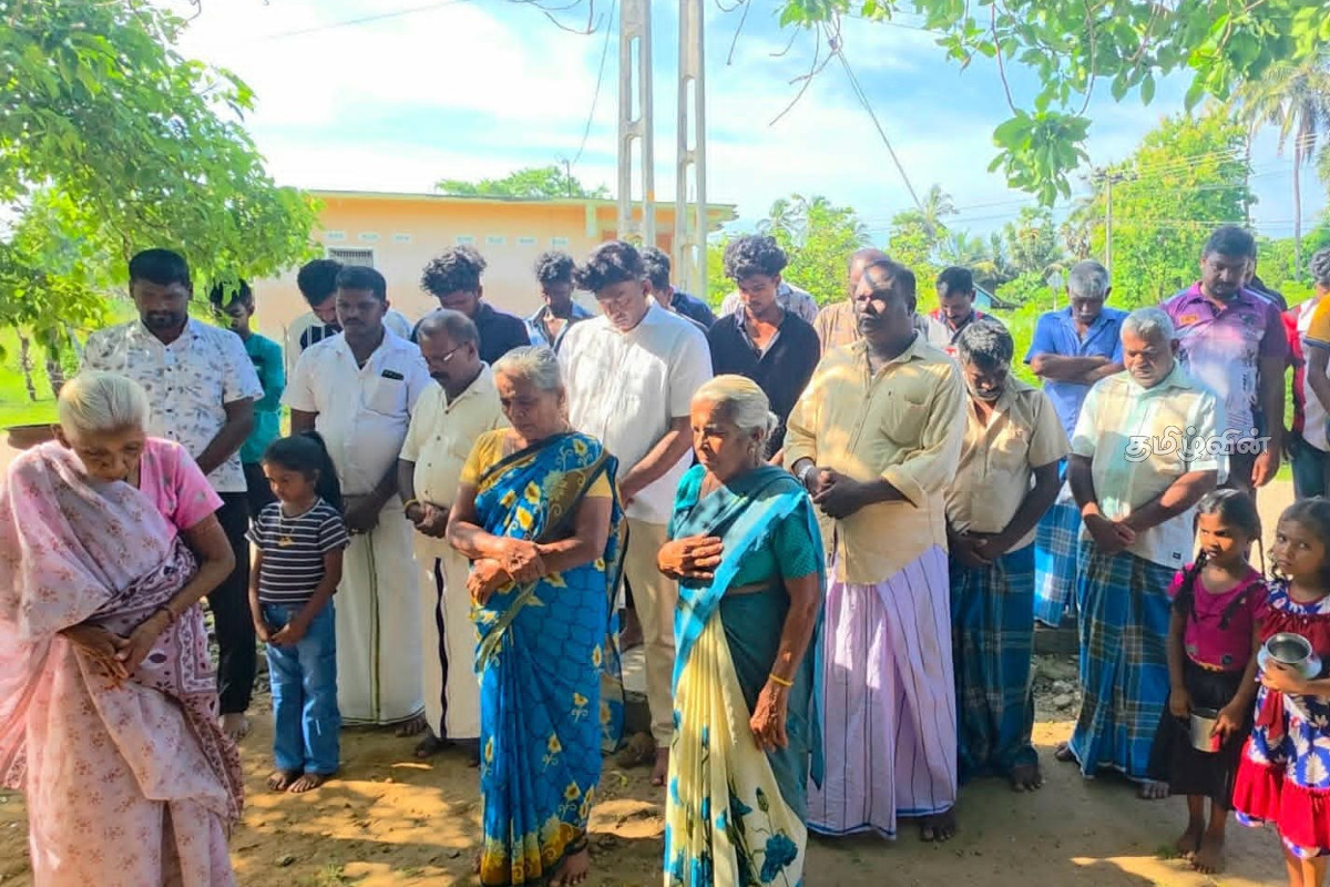மூதூர் - கடற்கரைச்சேனை பிரதேசத்தில் முள்ளிவாய்க்கால் 17ஆம் ஆண்டு நினைவேந்தல் அனுஸ்டிப்பு | Mullivaikkal 17Th Anniversary Commemoration Mudur