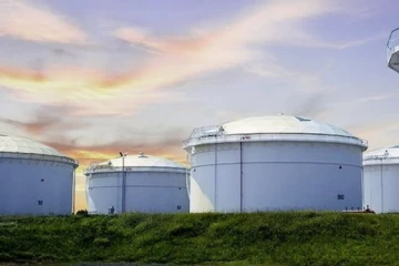 அவசரகால சட்டத்தை வெளியிட்ட அமெரிக்கா - இப்படிக்கு உலகம்