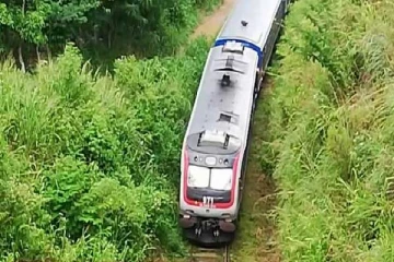 கொழும்பு நோக்கி பயணத்தை புகையிரதம் தடம் புரண்டது!