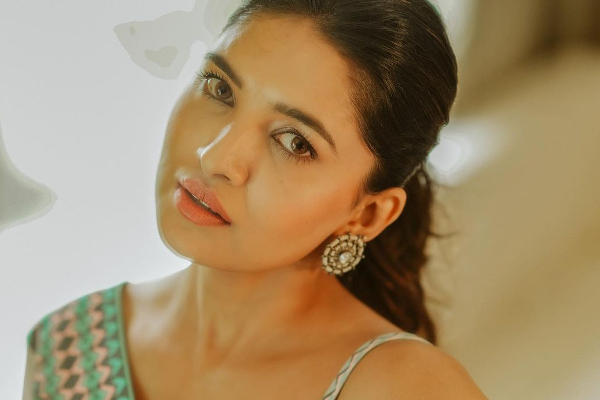 அந்த நடிகையா வேண்டவே வேண்டாம்.. தூக்கி ஒதுக்கிய நடிகர்களுக்கு பதிலடி கொடுக்கும் சின்னத்திரை நயன் தாரா.. | Vani Bhojan Open Talk About Reject Movie Chance