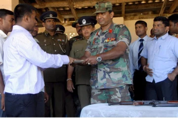 ஆசாத் மௌலானாவின் வங்கிக் கணக்கில் பெருந்தொகை பணம்: பிள்ளையானின் நிதியா...! உருவானது புதிய சர்ச்சை