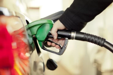 ඉන්ධන බෙදාහැරීම සම්බන්ධයෙන් රජයෙන් විශේෂ තීරණයක්..!