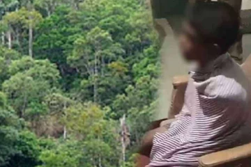 அடர்ந்த காட்டிலிருந்து மீட்கப்பட்ட சிறுவன்