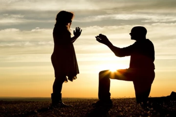 காதலுக்கு மறுப்பு தெரிவித்ததால் கத்தி குத்து!