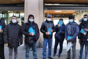 பிரித்தானியாவில் உண்ணாவிரதம் இருக்கும் அம்பிகாவிற்கு ஆதரவாக களமிறங்கிய பிரான்ஸ் தமிழர்கள்