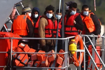 புலம்பெயர்வோரை ருவாண்டாவுக்கு அனுப்பும் திட்டத்திற்கு பிரித்தானியர்களிடையே அமோக வரவேற்பு!