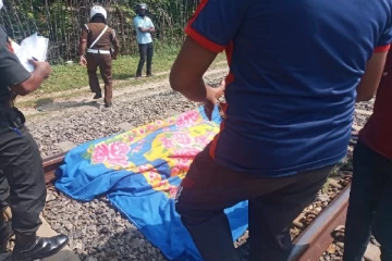 யாழில் புகையிரதம் மோதி சிறிலங்கா இராணுவ அதிகாரி பலி(photos)