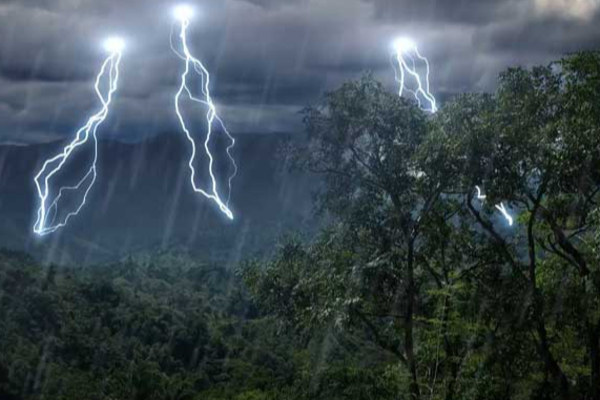 கொட்டித் தீர்க்கப் போகும் இடியுடன் கூடிய மழை | Weather Tracker Heavy Rain In Several Areas Today