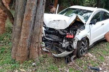 நாட்டில் இருவேறு பகுதிகளில் விபத்து: இருவர் படுகாயம் (Photos)