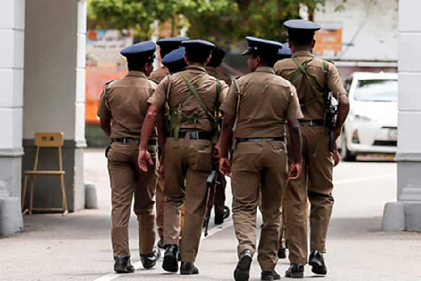 வெள்ளை வானில் மாணவன் கடத்தப்பட்டதால் பரபரப்பு | Student Kidnapped In White Sky Causes Stir