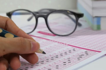 6000 ஆசிரியர்களுக்கு பற்றாக்குறை!