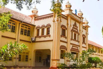 யாழ்ப்பாண பல்கலைகழக மாணவர்கள் இருவருக்கு வகுப்புத்தடை