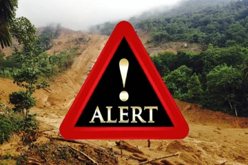 දිස්ත්‍රික් 10කට නිකුත් කළ නායයාම් අනතුරු ඇඟවීම් තවදුරටත් - රතු නිවේදන නිකුත් කළ ප්‍රදේශවල ජනතාවට වහාම ඉවත් වෙන්නැයි උපදෙස්