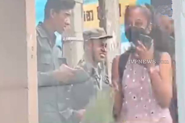 இராணுவத்தினால் வீதியில் செல்லும் பெண்களுக்கு ஏற்பட்ட நிலை! சமூக ஊடகங்களில் விமர்சனம் | Sri Lanka Army Street Woman Behaved During The War