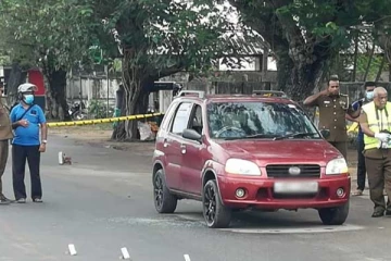 තවත් අධිකරණයක් අසල වෙඩිතැබීමක් - කාන්තාවක් හා තවත් පුද්ගලයෙකුට හානි