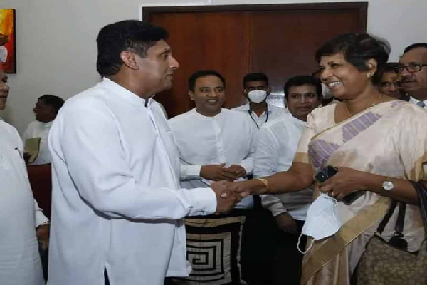 ஐ.மக்கள் சக்தியின் கூட்டணியில் இணையவில்லை-செய்தி பொய்யானது-சுதர்ஷனி பெர்னாண்டோபுள்ளே | Not Join The People S Power Alliance Fernandopulle