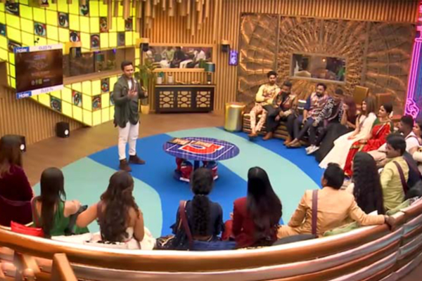 முதல் நாளில் நேரடியாக நாமினேஷனுக்கு சென்ற 4 போட்டியாளர்கள்! பிக்பாஸில் கலக்கும் ஜி.பி.முத்து | Bigg Boss Season 6 First Promo Viral