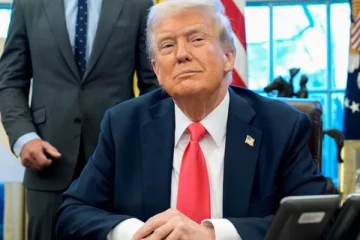 அமெரிக்காவில் ஆங்கிலத்தை ஆட்சி மொழியாக அறிவித்த டிரம்ப்